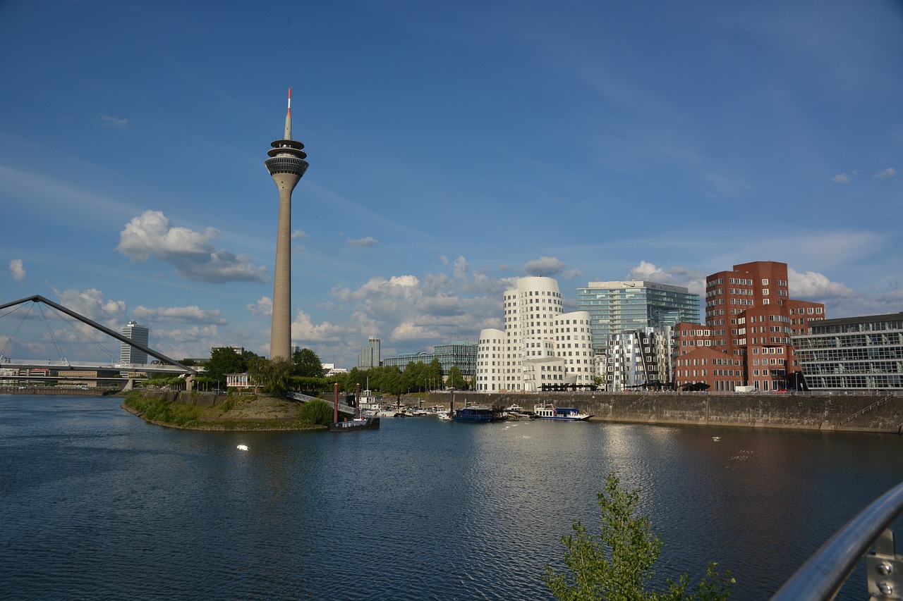 Explore Düsseldorf